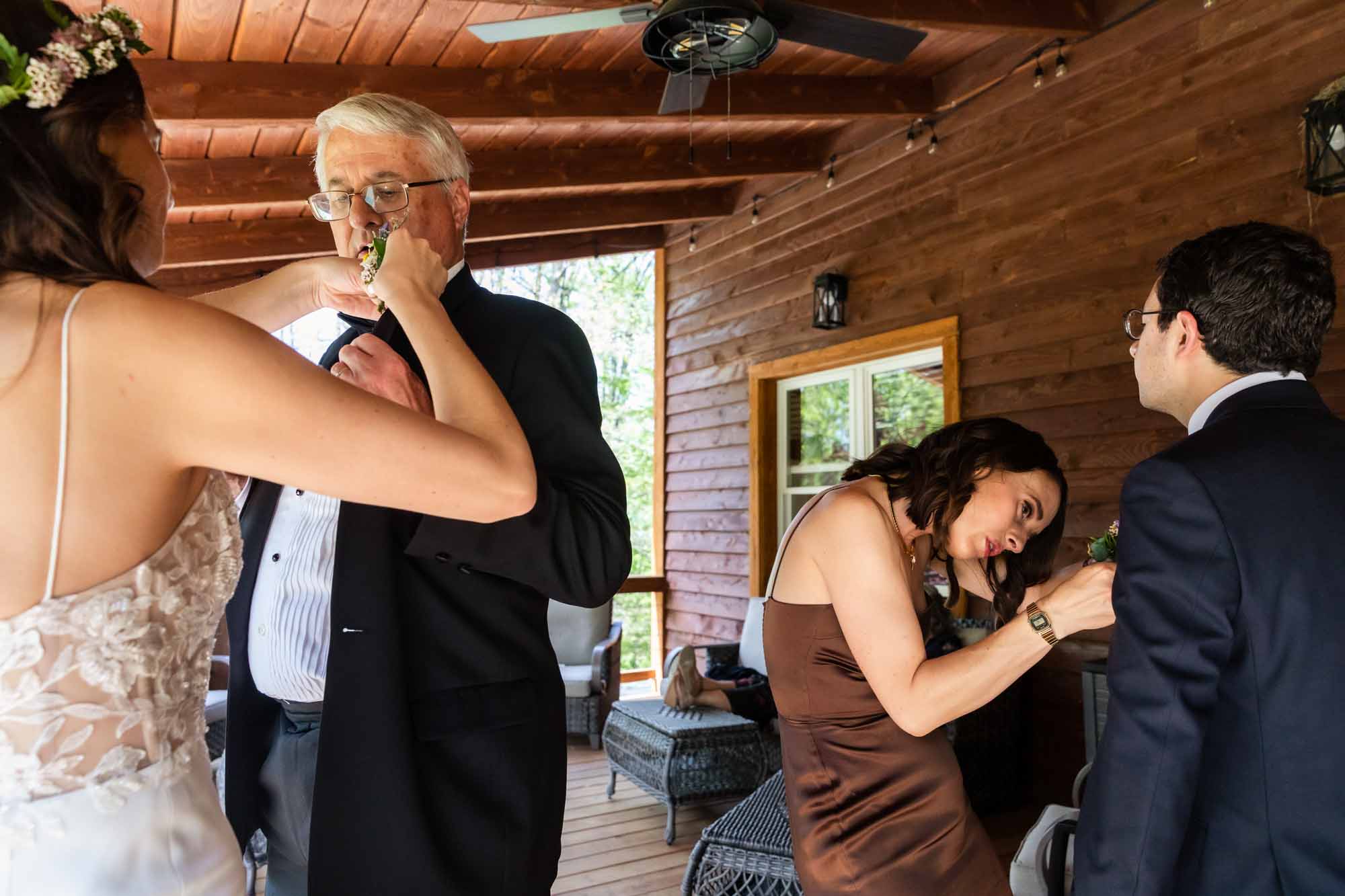 documentary wedding photography cocktail hour West Virginia